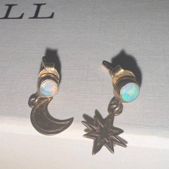 New SPELL Stargazer Earrings Opal Moon and Star with box/ dust pouch - Picture 3 of 7